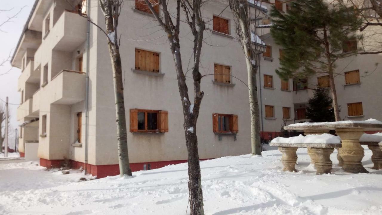 Apartamento Modesto En Las Montanas Del Pirineo Aragones En Alquiler Altruista Economico Villanua Exterior photo